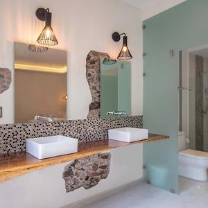 Deluxe Room 2 Double